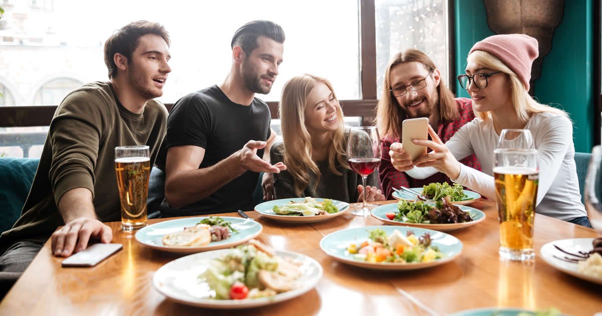 ¿Buena música y comer con amigos en Madrid? ¡Es posible!