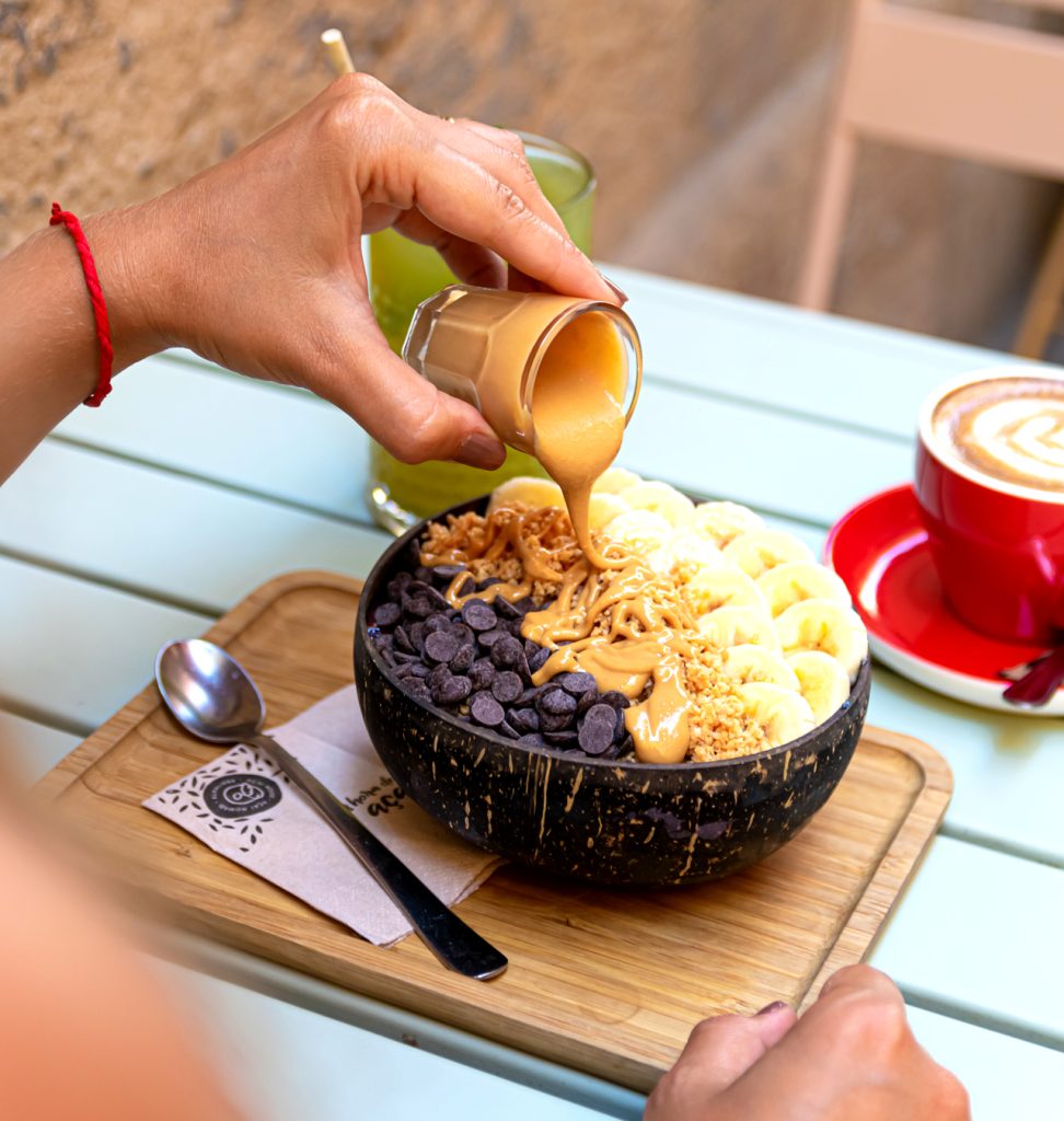 foto de acai bowl para la carta de restaurante vegano en madrid, barcelona y madrid