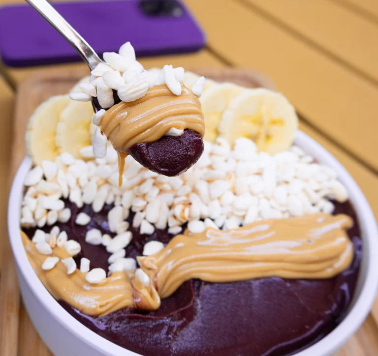 foto de un bowl de acai para Açaí Premium vs Convencional: conoce las diferencias